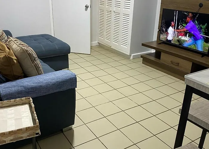 Pineapple Court Hotel