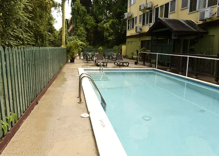 Hotel Pineapple Court Ocho Rios