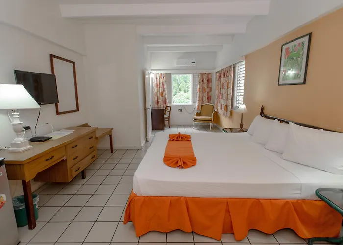 Pineapple Court