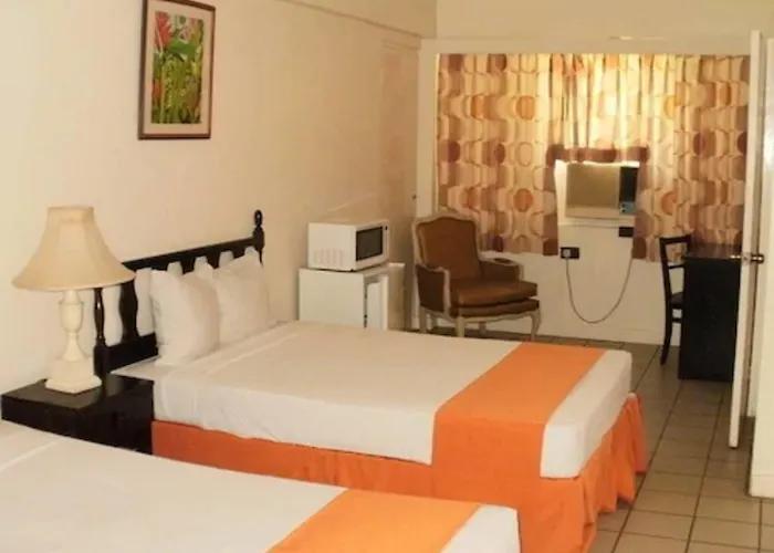 Pineapple Court Ocho Rios