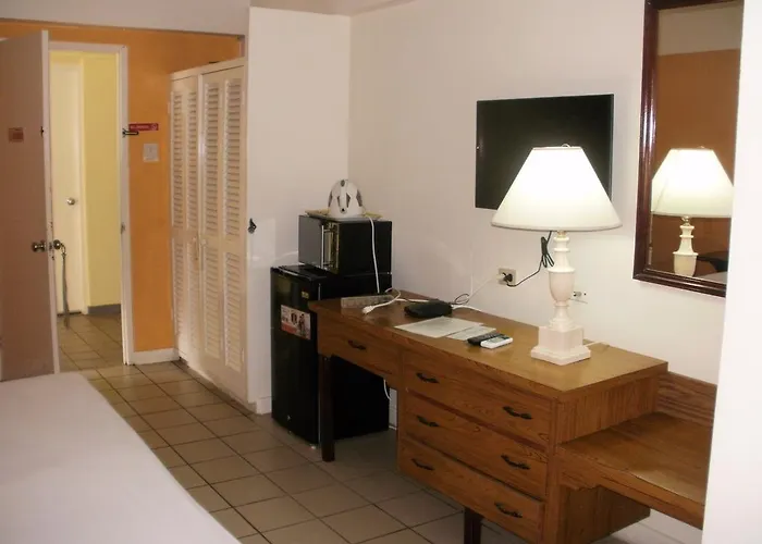 Pineapple Court 2* Ocho Rios