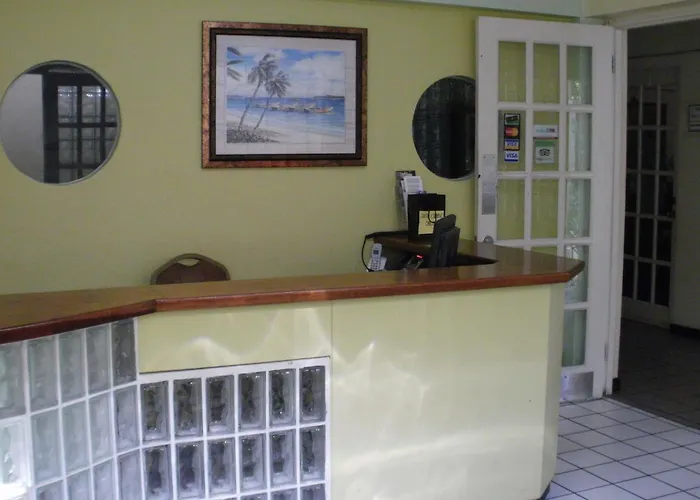 Pineapple Court